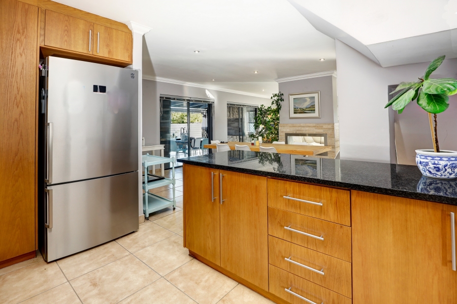4 Bedroom Property for Sale in Burgundy Estate Western Cape